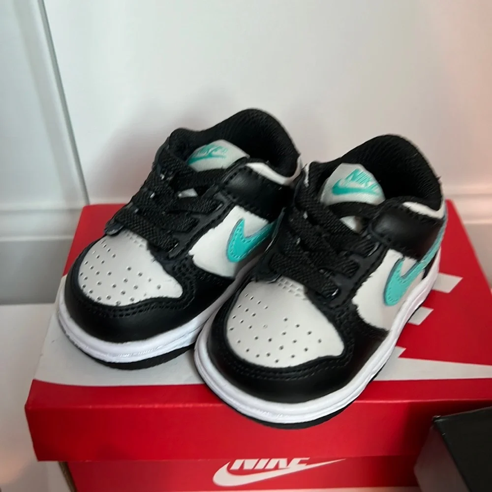 Nike - Picture 1 of 1